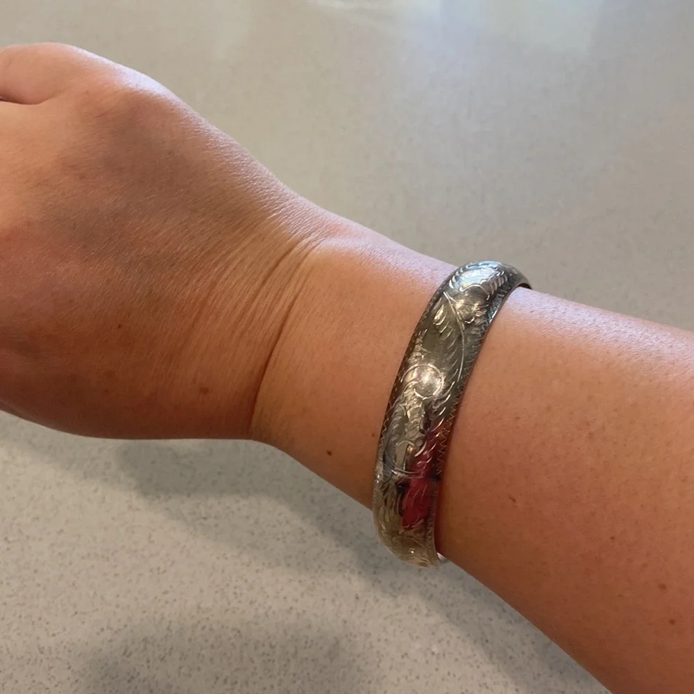 Vintage Sterling Silver Floral Bangle Bracelet Feminine Quiet Luxury - Picture 8 of 9